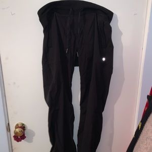 Lululemon dance pant size 8 dot confirmed